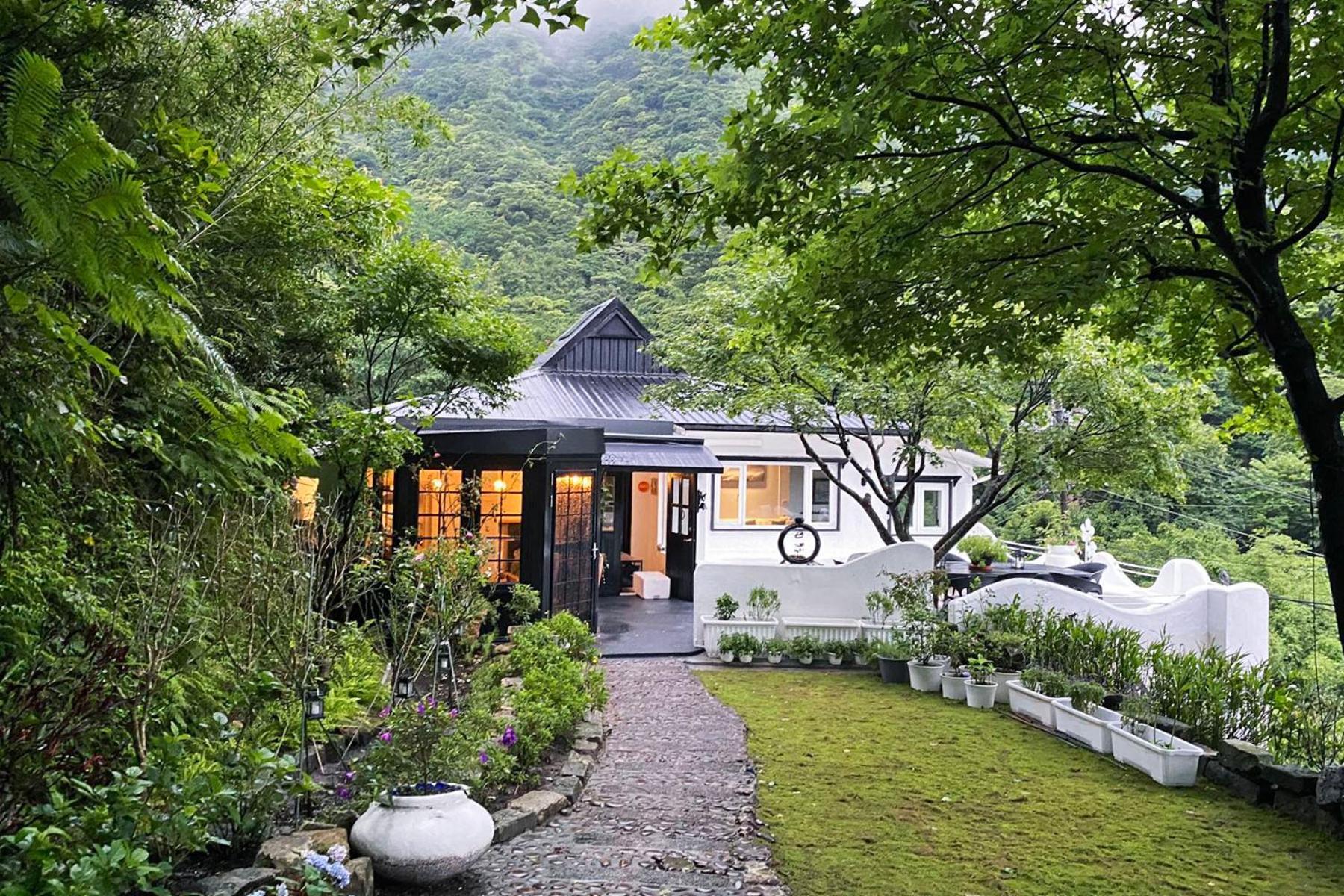 金石新月光 Bed & Breakfast Jiufen Exterior photo